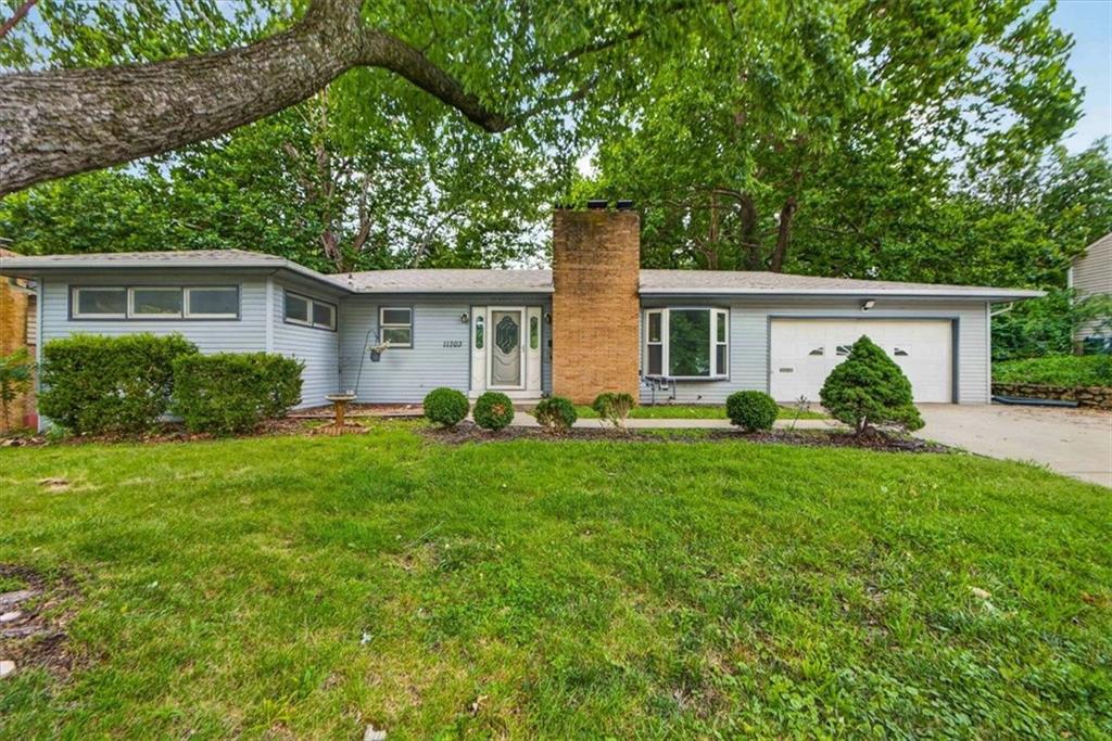 11703 E 39th Street - Photo 1