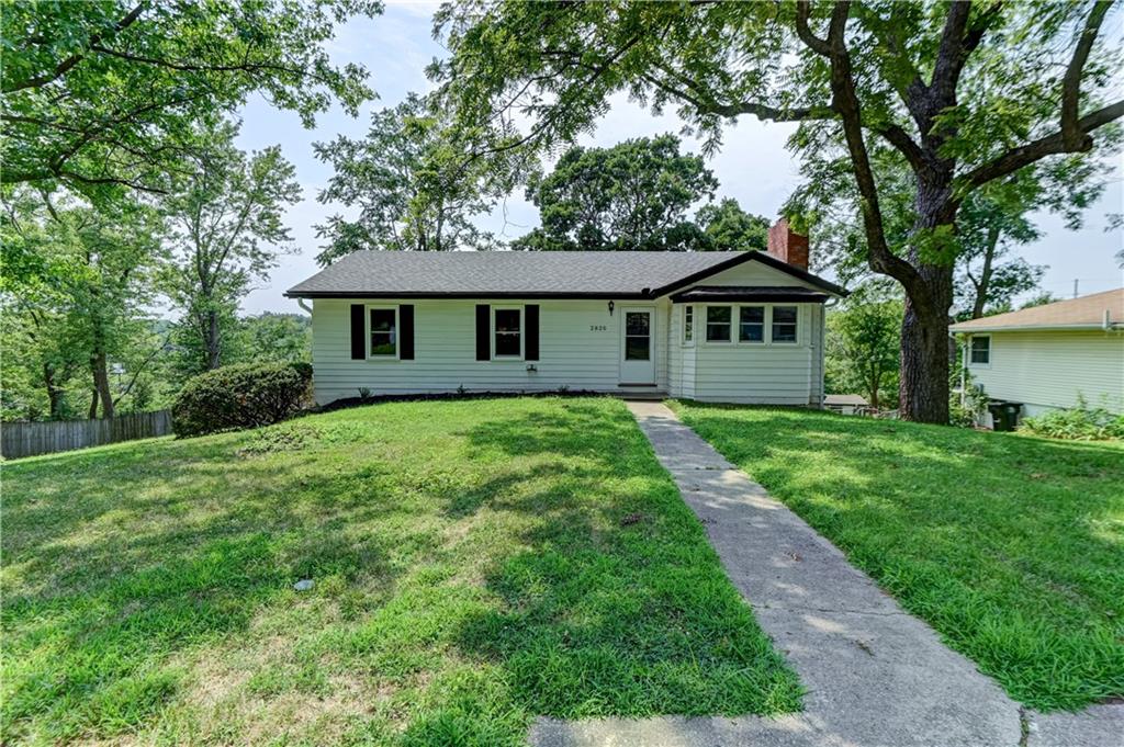 2820 Berry Lane - Photo 1