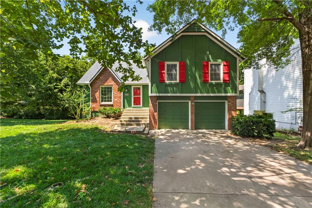 15624 W 81st Street - Photo 1
