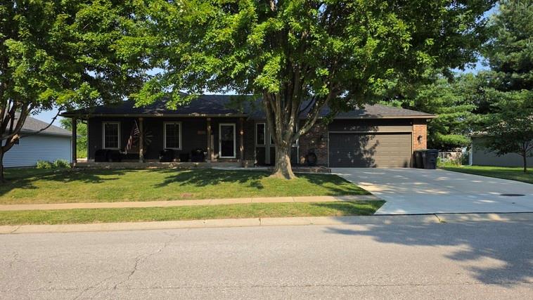 809 SW Hereford Drive - Photo 1