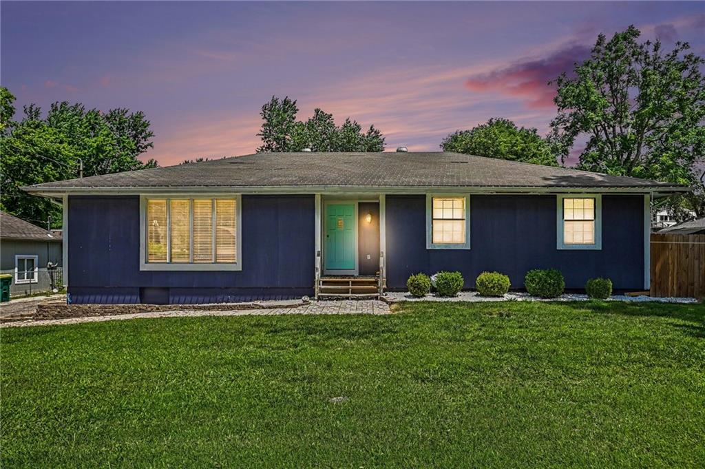 5528 Swartz Road - Photo 1