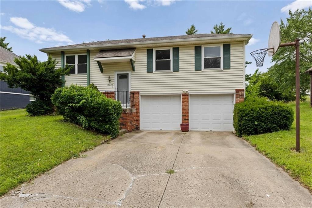 13020 S Sycamore Street - Photo 1