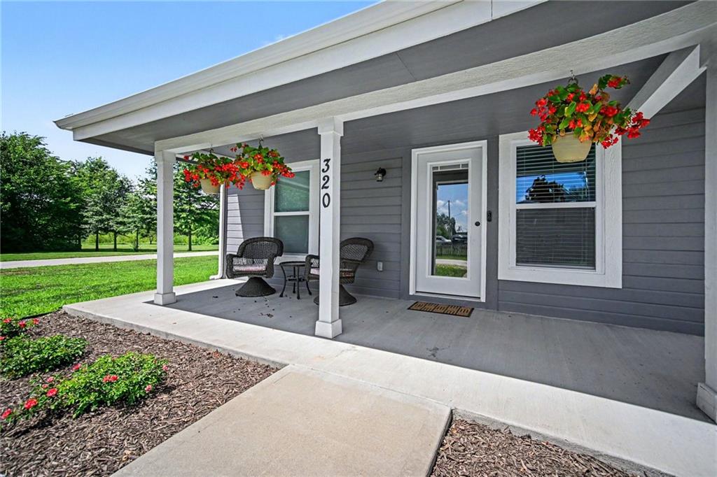 320 Elm Street - Photo 1