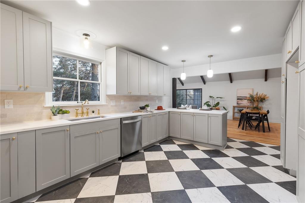 Thumbnail 27
