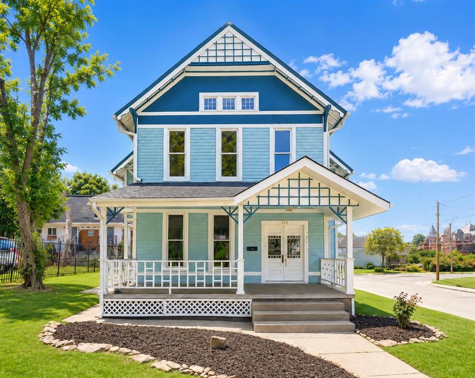 200 Garfield Avenue - Photo 1