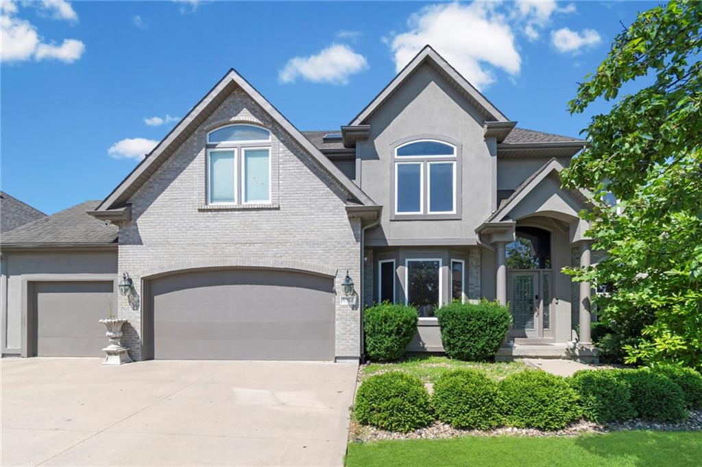 6304 N Kensington Court - Photo 1