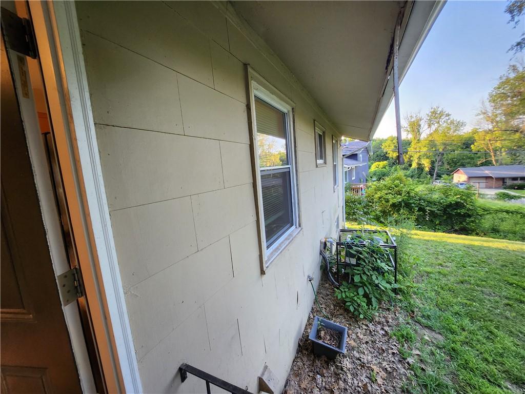 4607 MERSINGTON Avenue - Photo 1