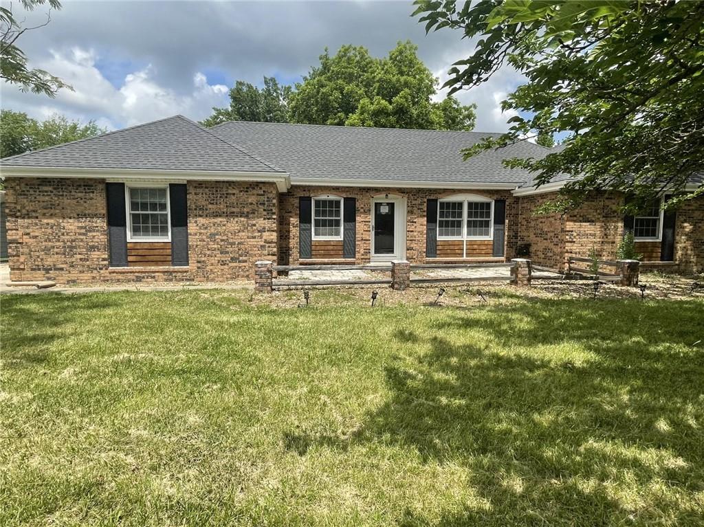 1603 Highland Drive - Photo 1