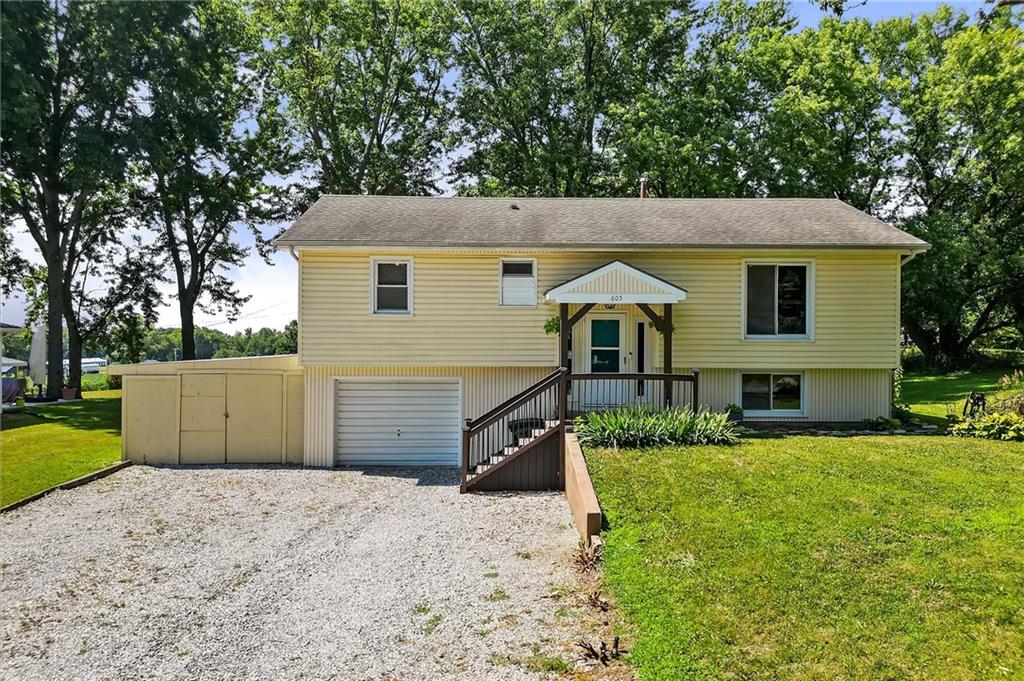 605 S Westview Drive - Photo 1