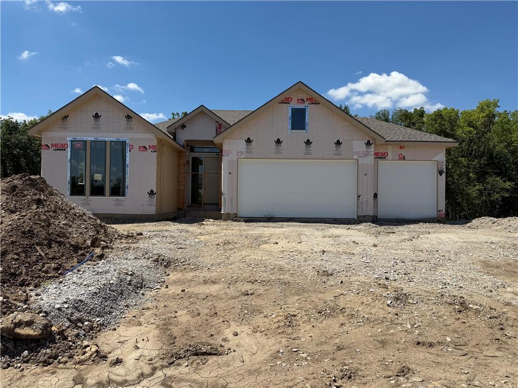9004 N EVERTON Avenue - Photo 1
