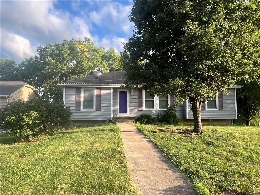 102 Carson Circle - Photo 1