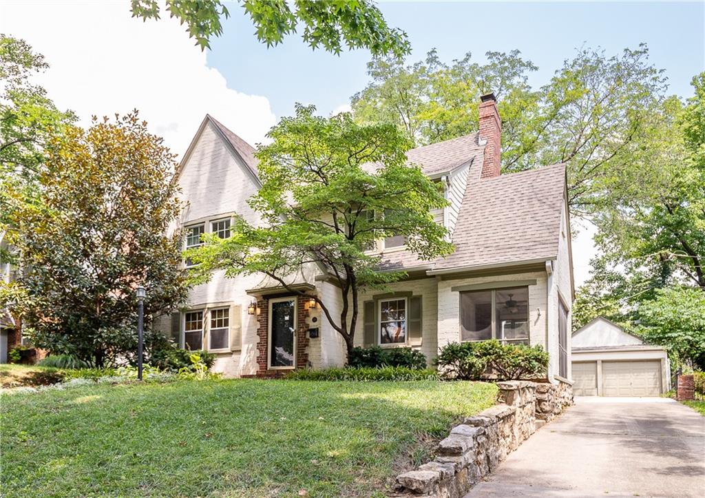 316 E 68th Terrace - Photo 1