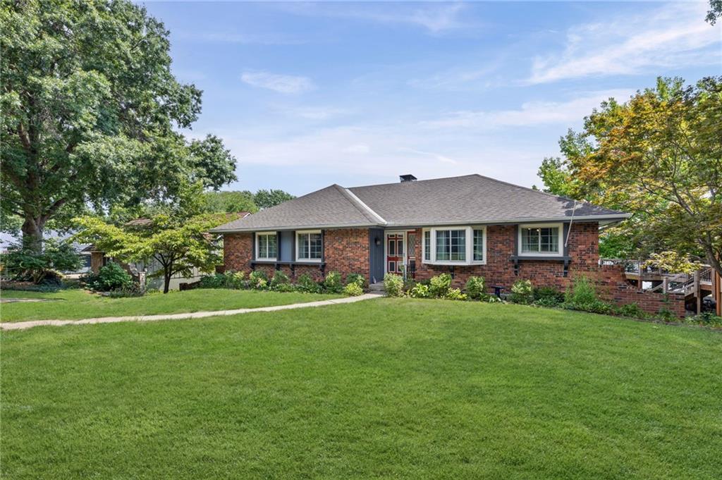 6829 Lakeshore Drive - Photo 1