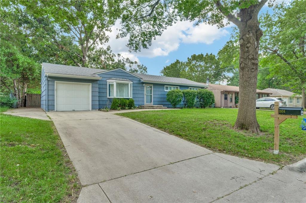 1934 Clifton Court - Photo 1