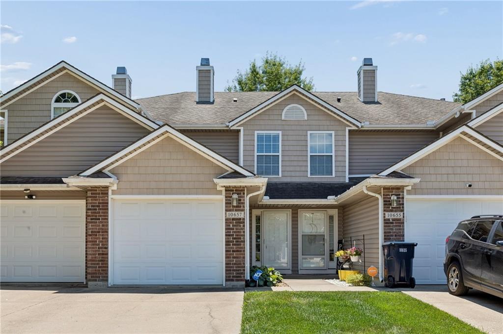 10657 E 46th Street - Photo 1