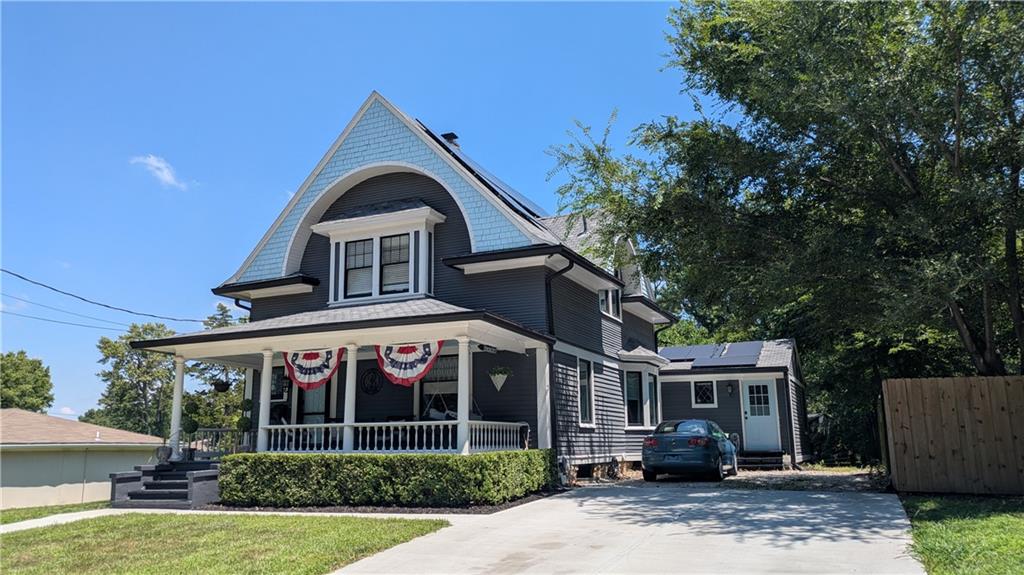 315 Grand Avenue - Photo 1