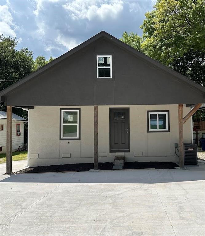 1426 S HOME Avenue - Photo 1