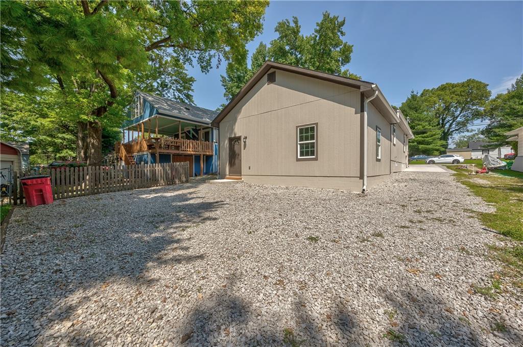 Thumbnail 25
