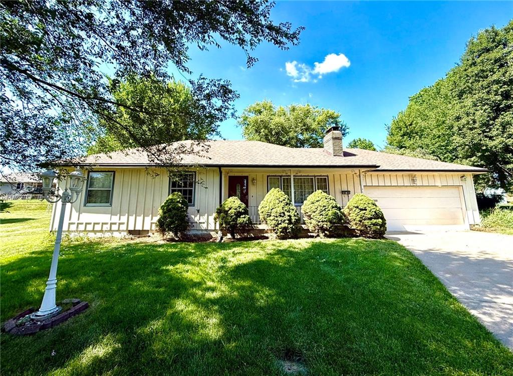 11812 E 48th Street - Photo 1