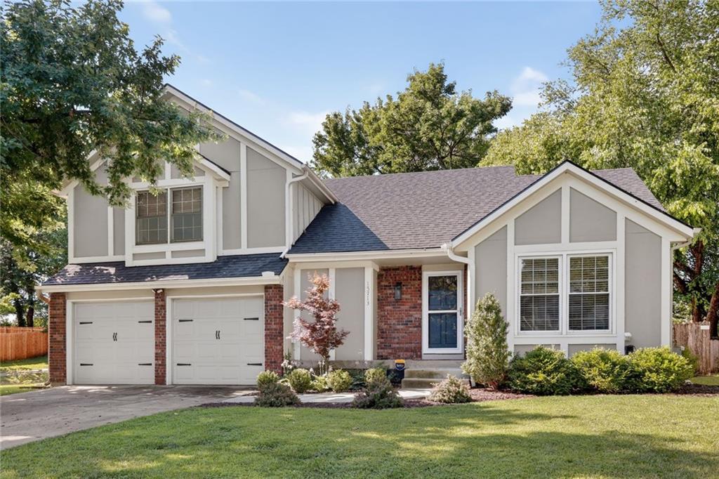 15713 W 81st Street - Photo 1