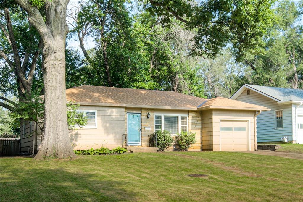 8348 Locust Street - Photo 1
