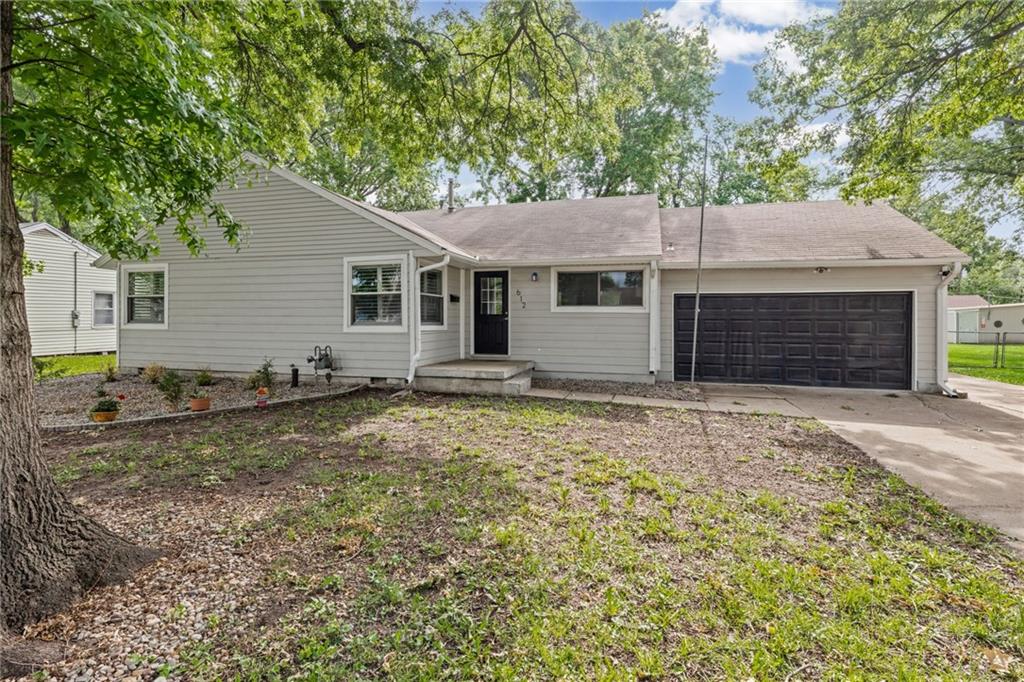 612 S Sherman Avenue - Photo 1
