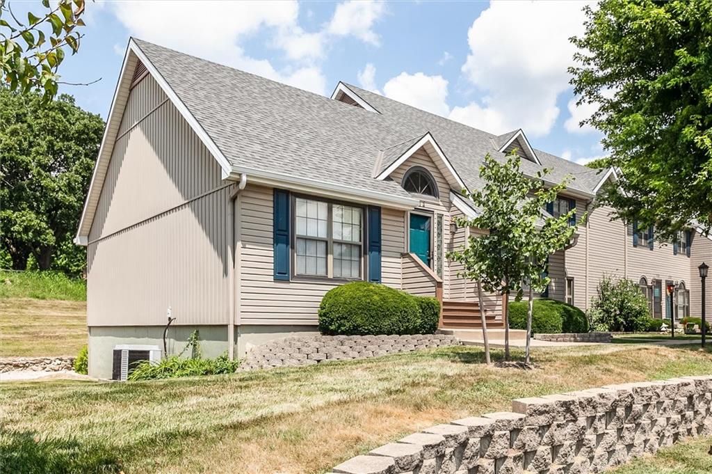 112 Stonebridge Lane - Photo 1