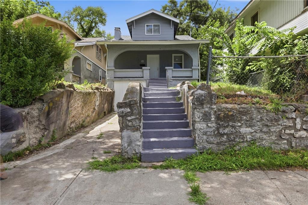 2404 Denver Avenue - Photo 1