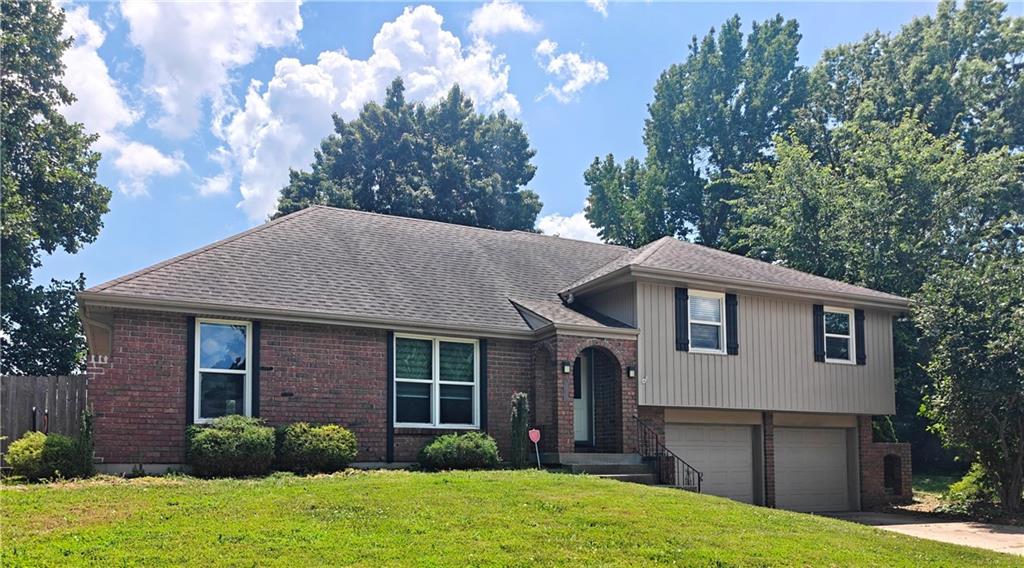 1512 SW MORNINGSIDE Drive - Photo 1