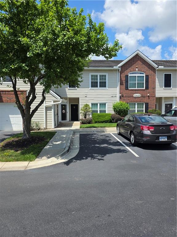 11628 TOMAHAWK CREEK Parkway - Photo 1