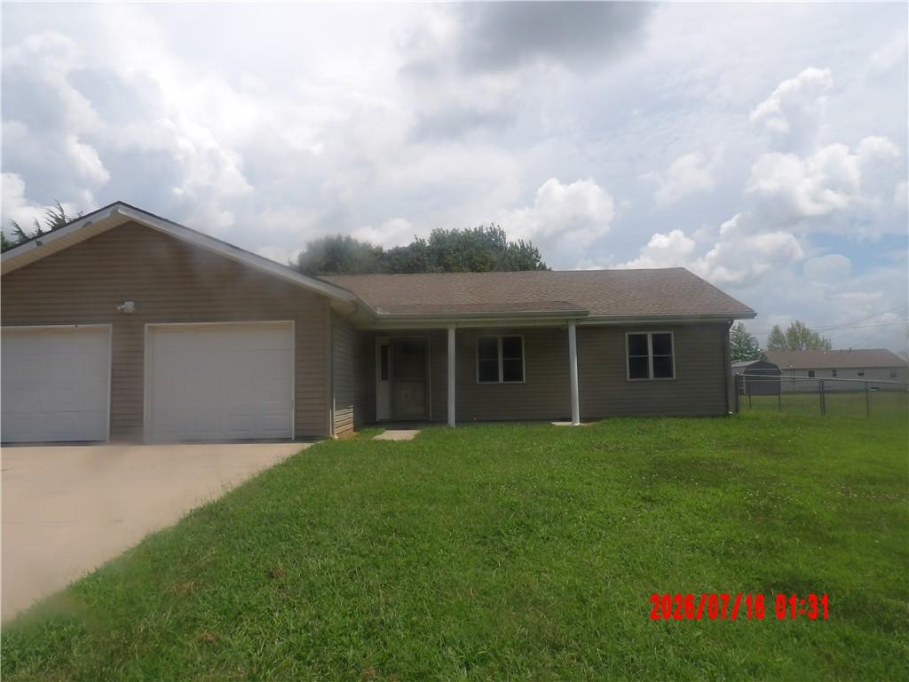 411 Briarwood Drive - Photo 1