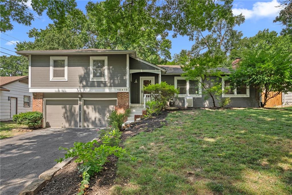 10810 Oak Street - Photo 1