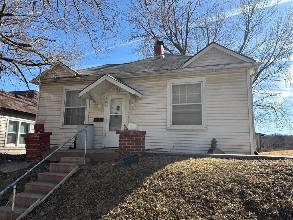 606 Harmon Street - Photo 1