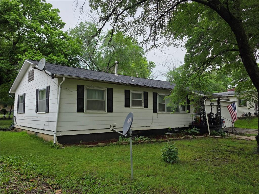 304 Warwick Road - Photo 1