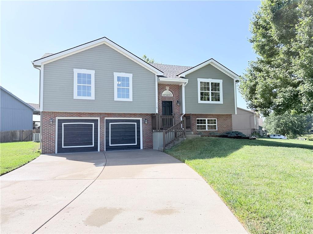 1101 E 18th Street - Photo 1