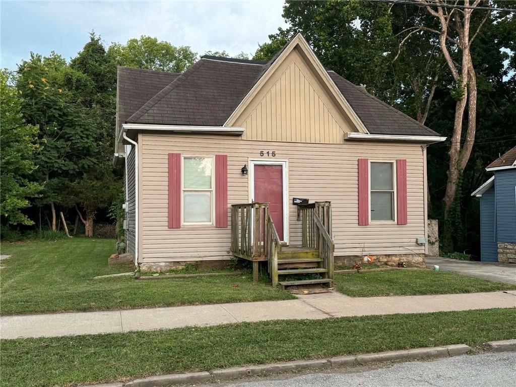 515 Park Street - Photo 1