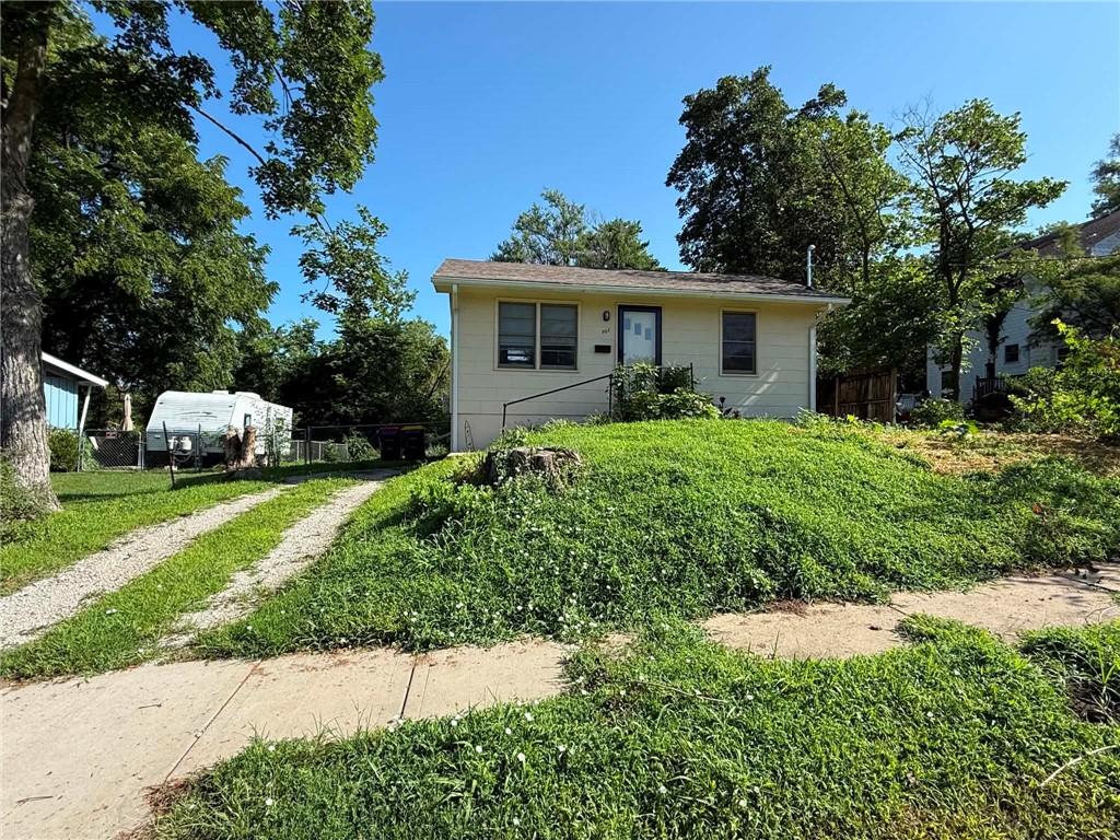 902 Williams Street - Photo 1