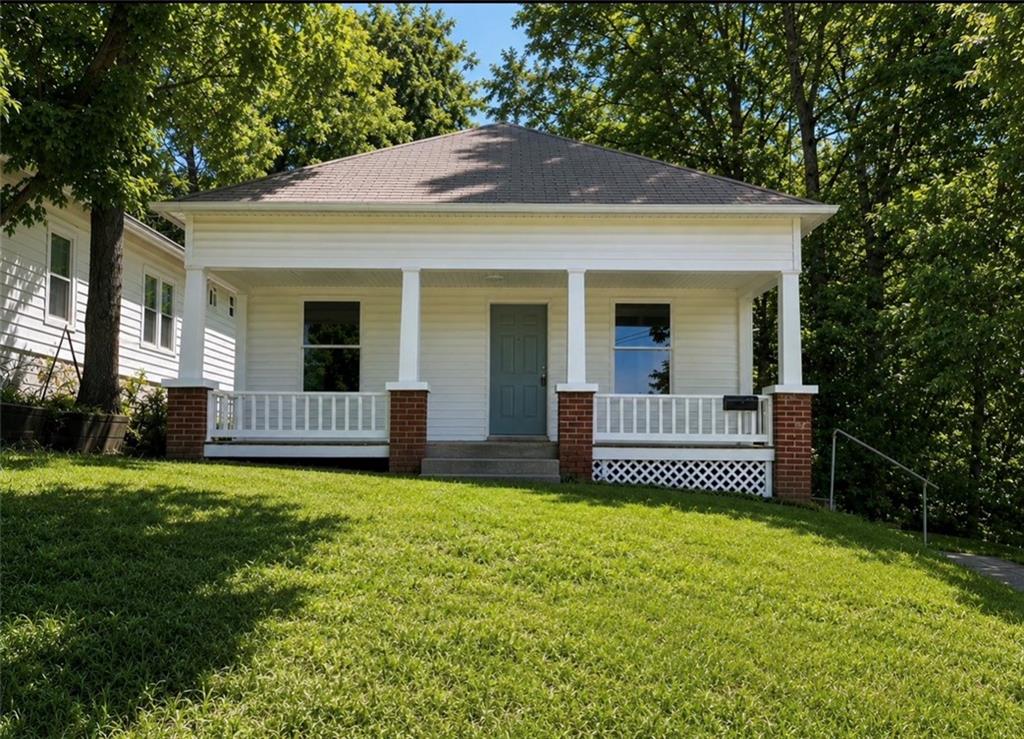 615 S Glenwood Avenue - Photo 1