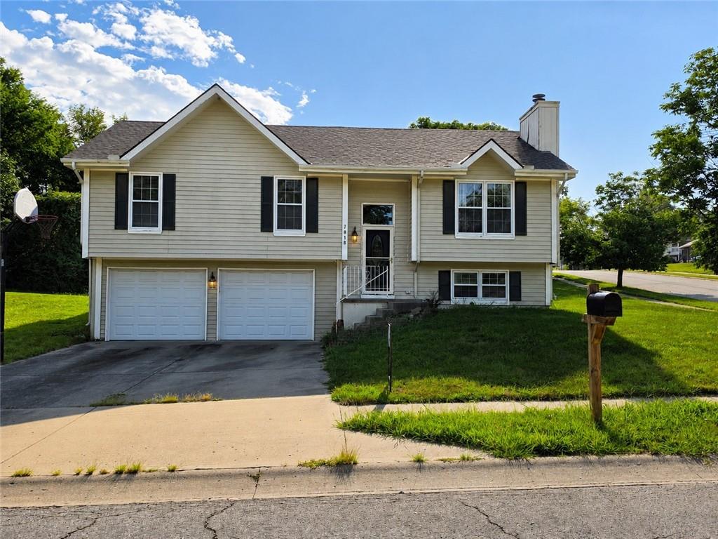 7818 N Amoret Avenue - Photo 1