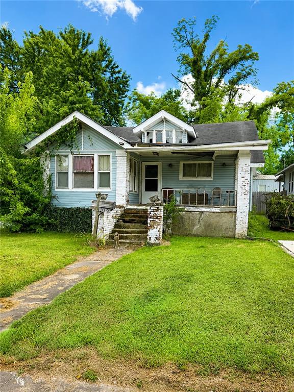 335 E 10th Street - Photo 1
