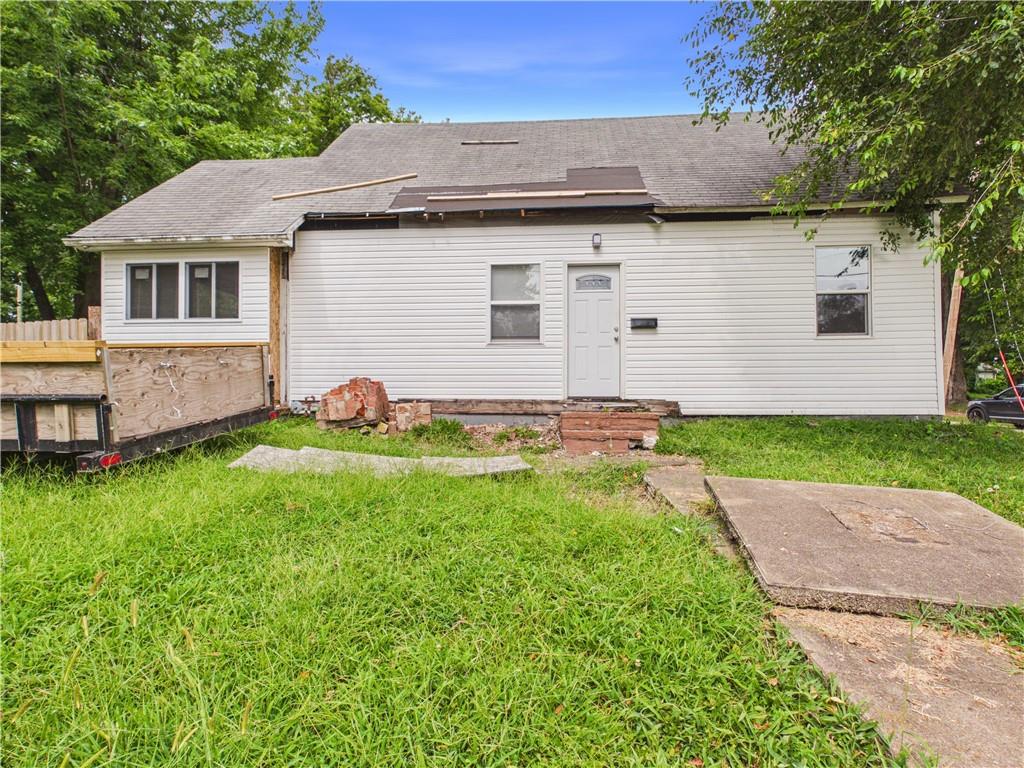 219 N 3rd Street - Photo 1
