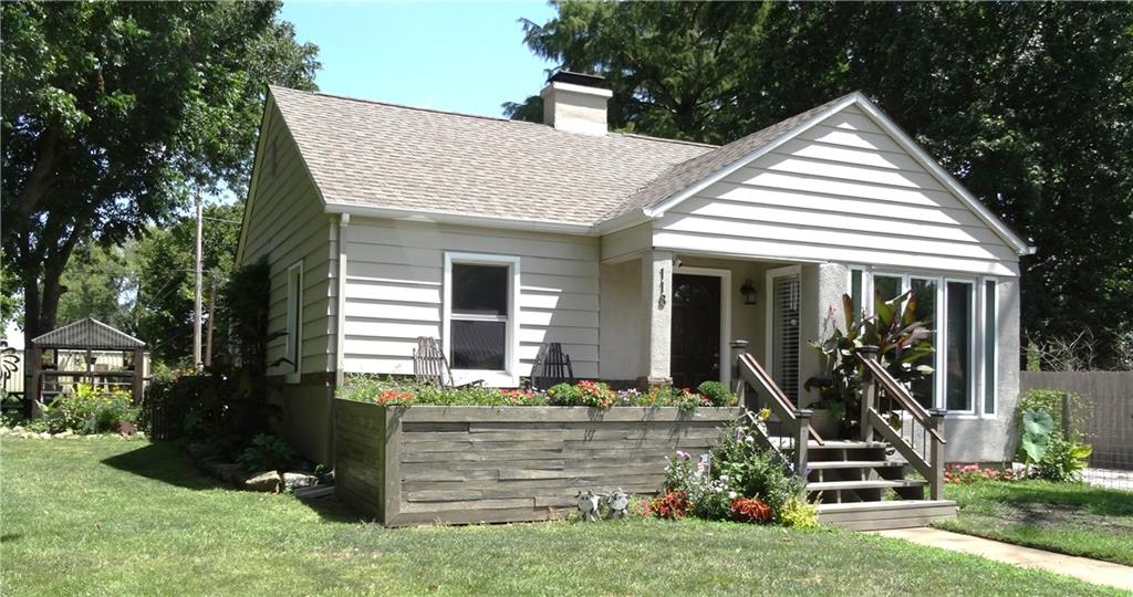 118 W Walnut Street - Photo 1