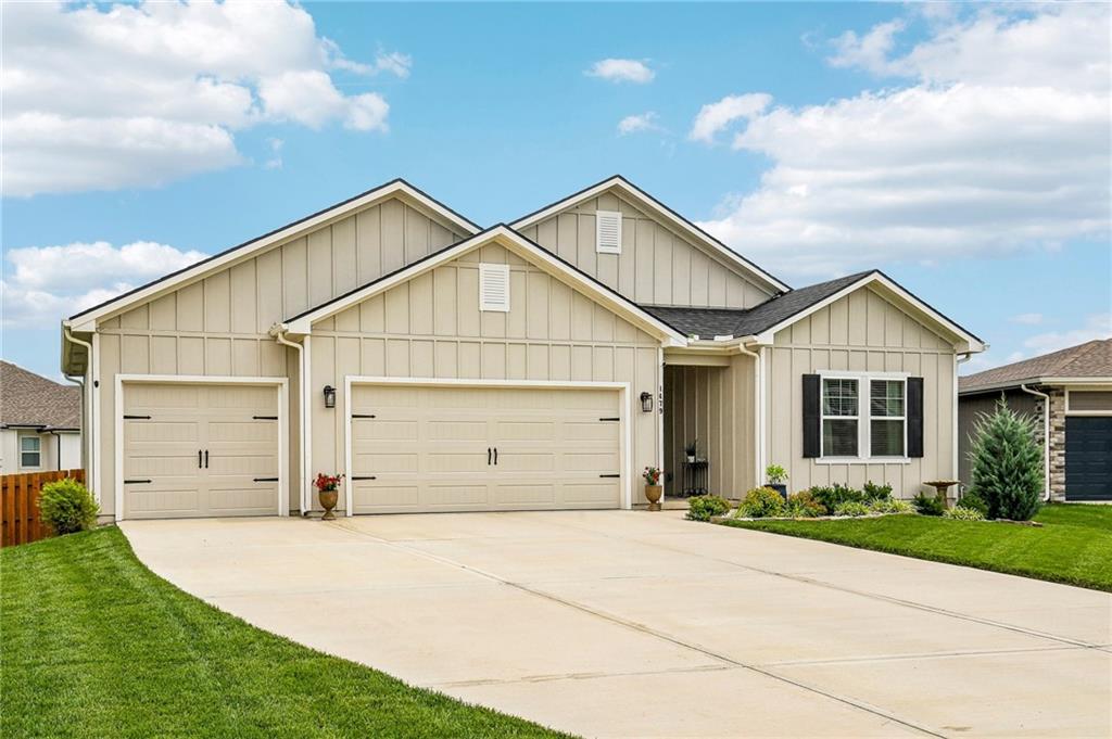 1479 N 162nd Circle