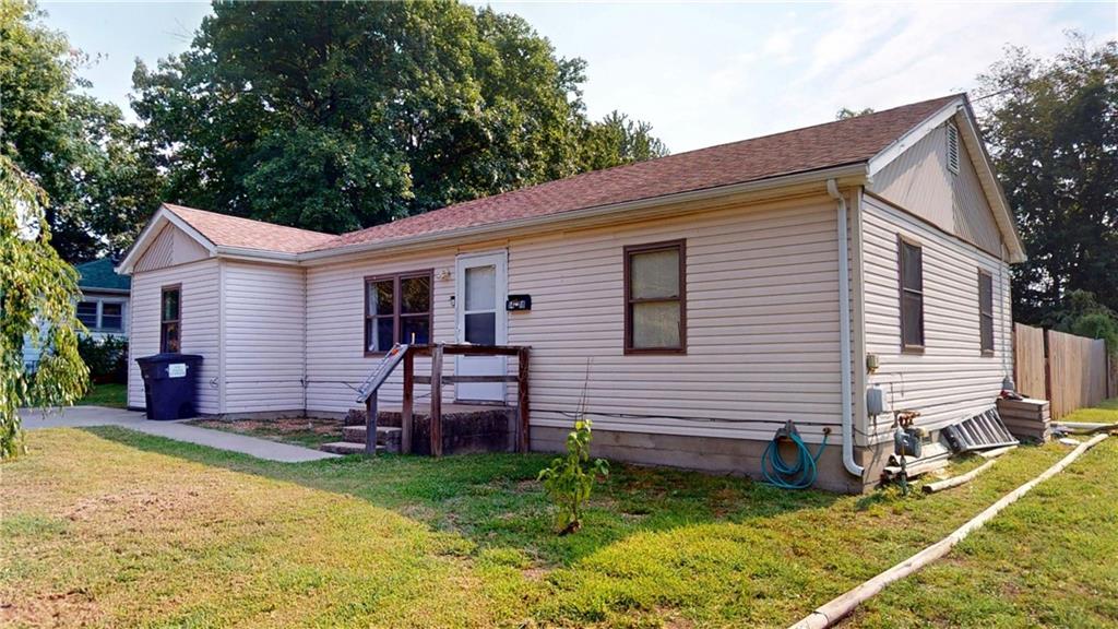1418 N Cedar Street - Photo 1
