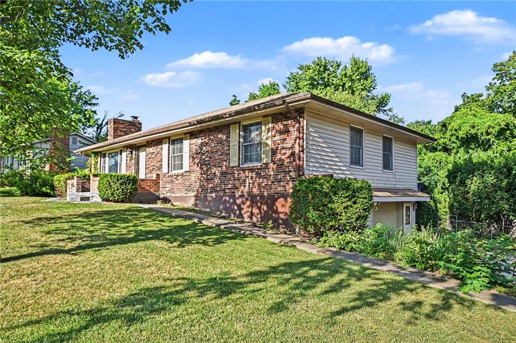 1600 S 5th Street - Photo 1