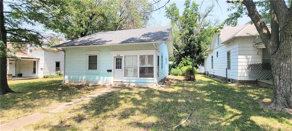 716 E Lincoln Street - Photo 1