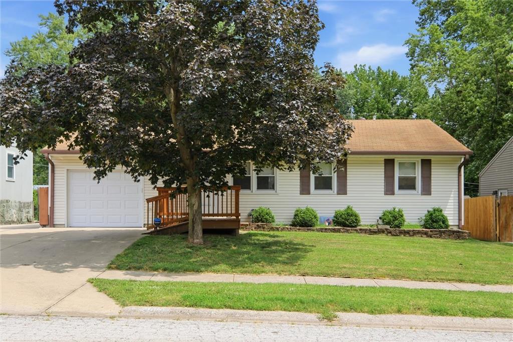 4009 S Spring Street - Photo 1