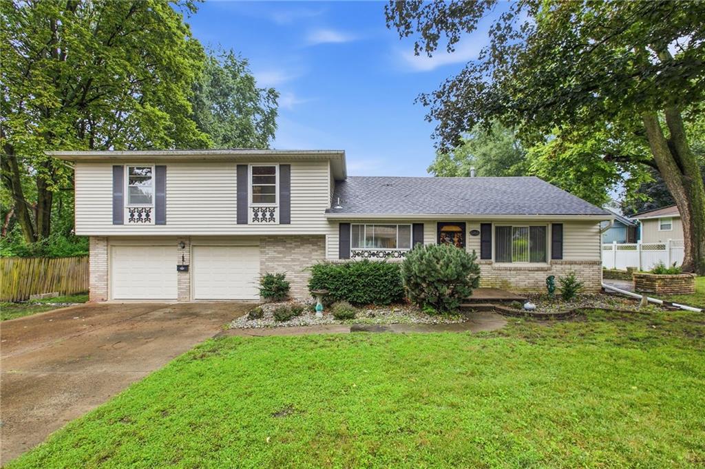 10801 E 64 Terrace - Photo 1