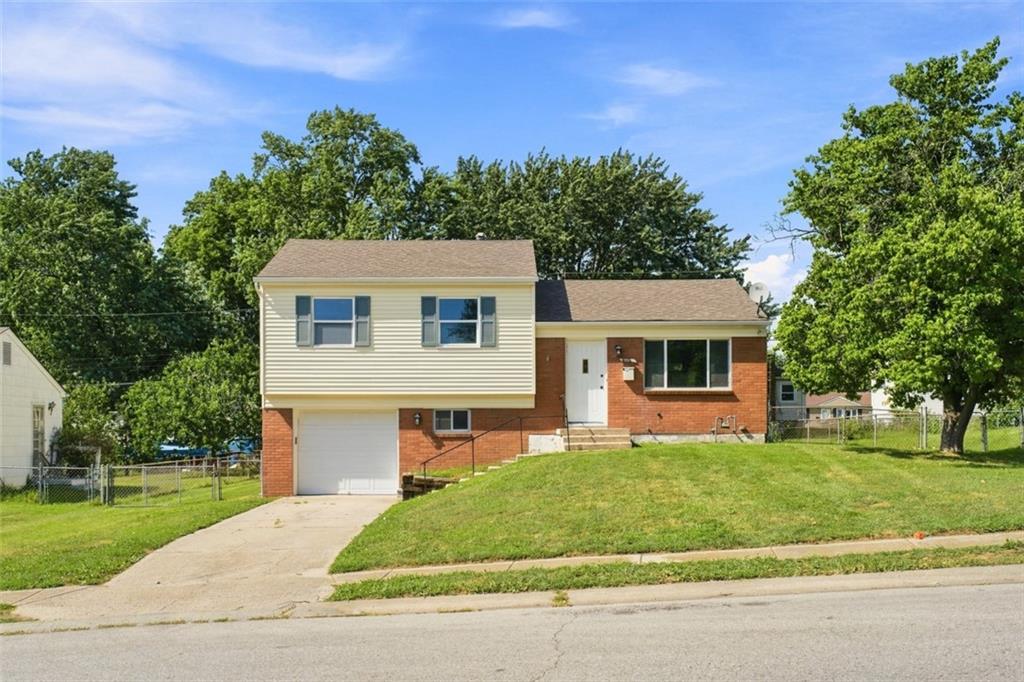 16104 E 32nd Street S - Photo 1