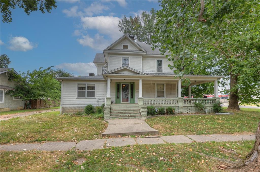 301 W Pine Street